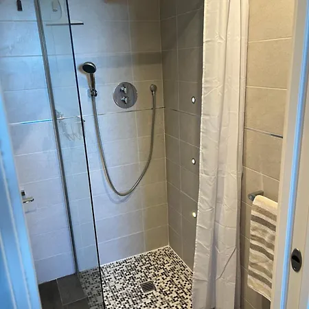 Petit Vue Apartment *