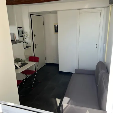 شقة Petit Vue مينتون