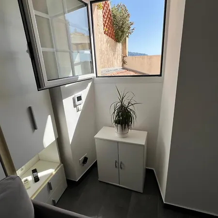 Petit Vue