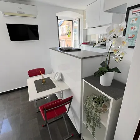 Petit Vue Apartamento Menton