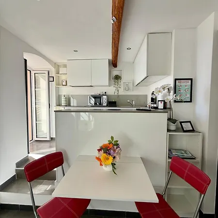 Petit Vue Apartment *