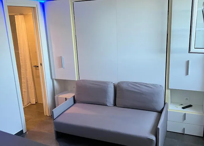 Petit Vue Apartamento Menton